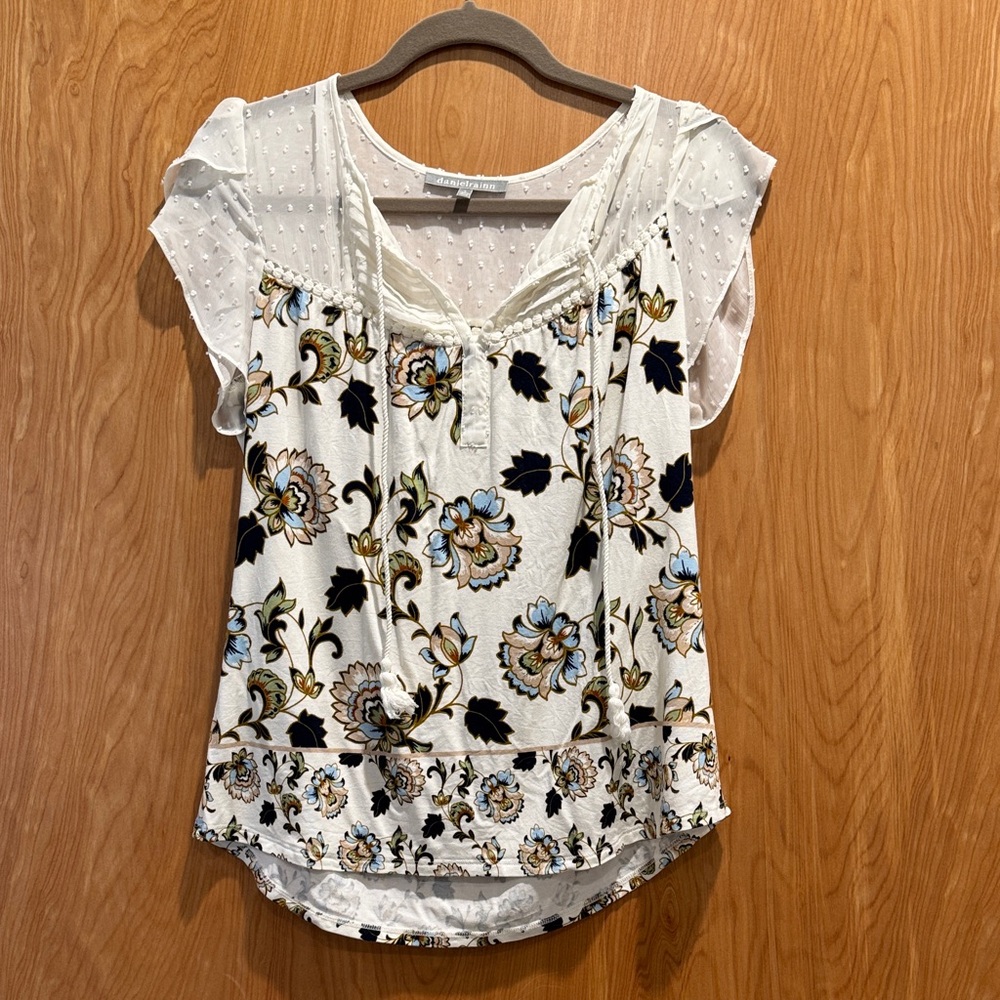Daniel Rainn Navy/Cream Button Down Women's Top